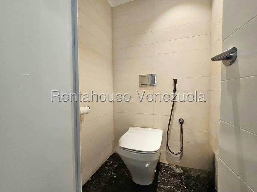 Apartamento (Duplex) en Venta en Las Mercedes, Distrito Metropolitano - 38