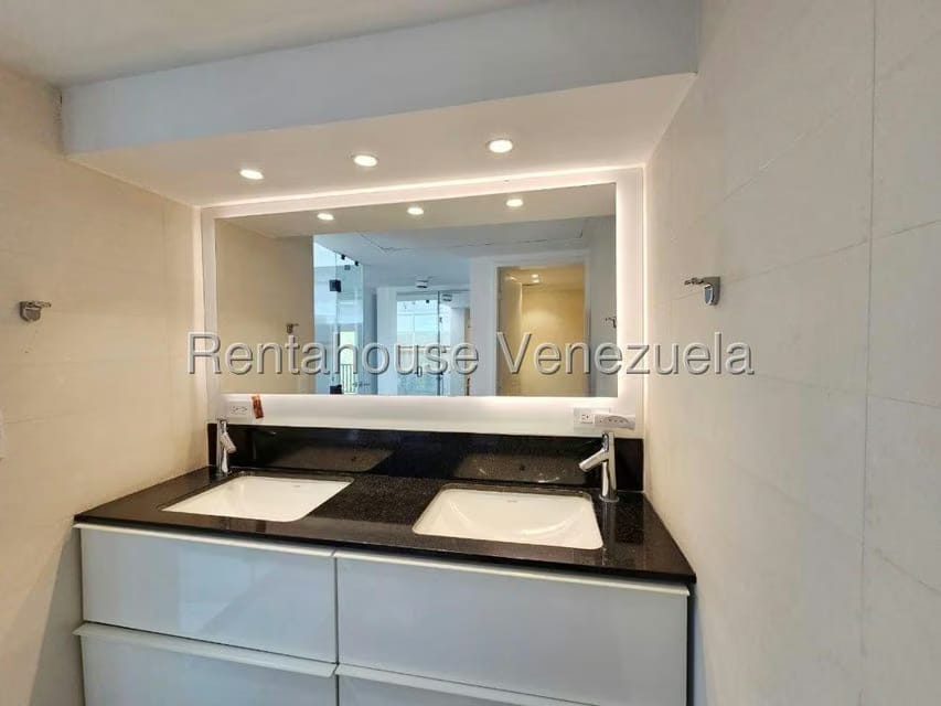Apartamento (Duplex) en Venta en Las Mercedes, Distrito Metropolitano - 39