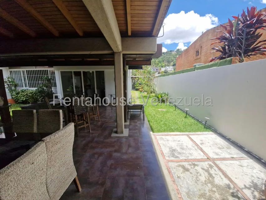 Casa (1 Nivel) en Venta en Prados del Este, Distrito Metropolitano - 16