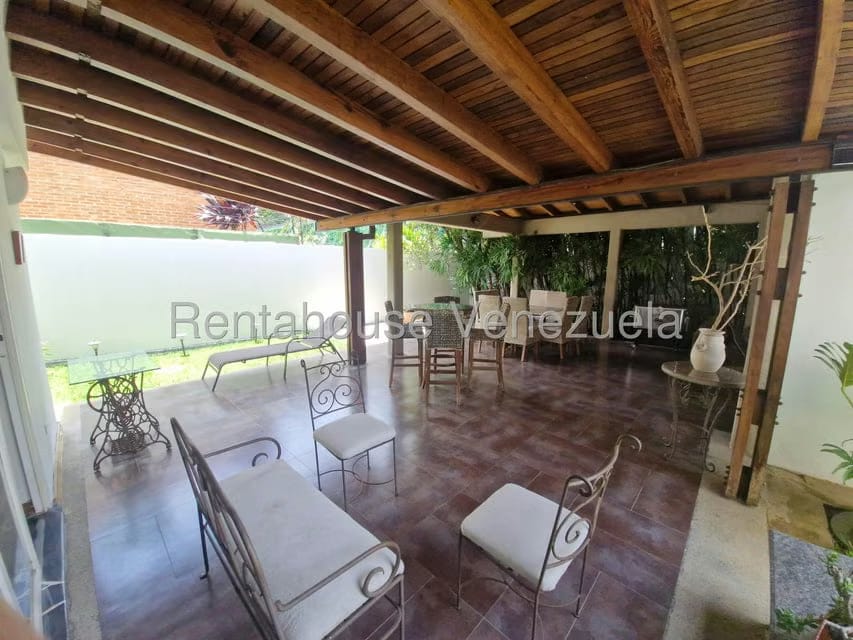 Casa (1 Nivel) en Venta en Prados del Este, Distrito Metropolitano - 17
