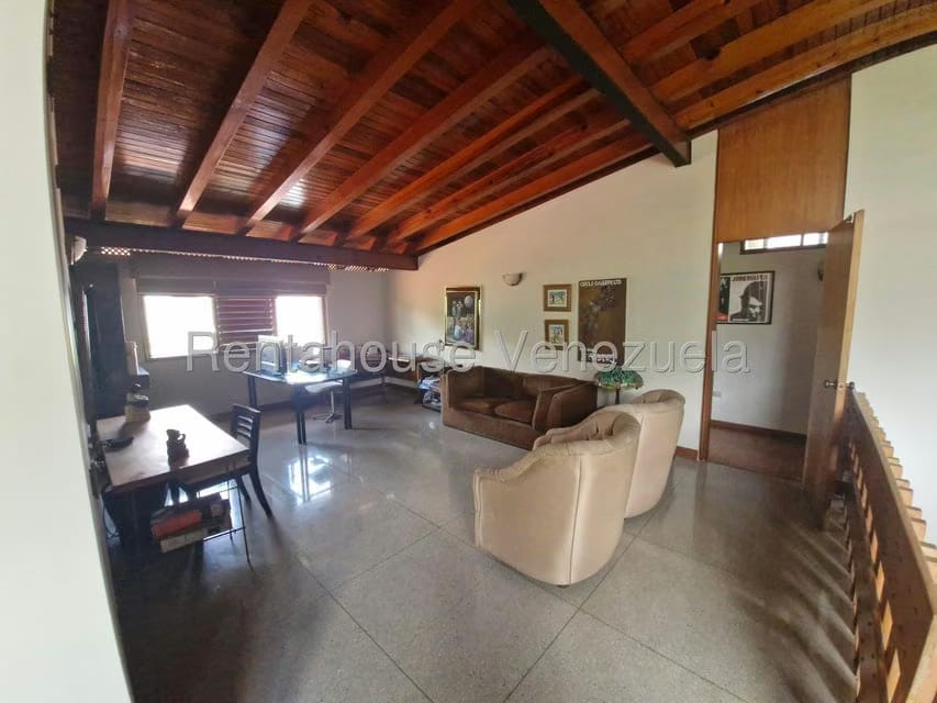 Casa (1 Nivel) en Venta en Prados del Este, Distrito Metropolitano - 22