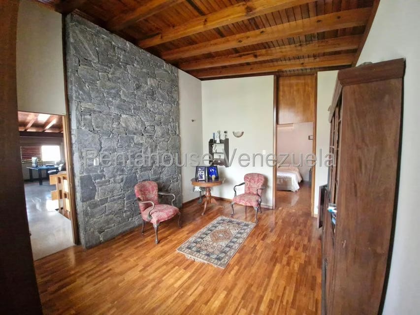 Casa (1 Nivel) en Venta en Prados del Este, Distrito Metropolitano - 23