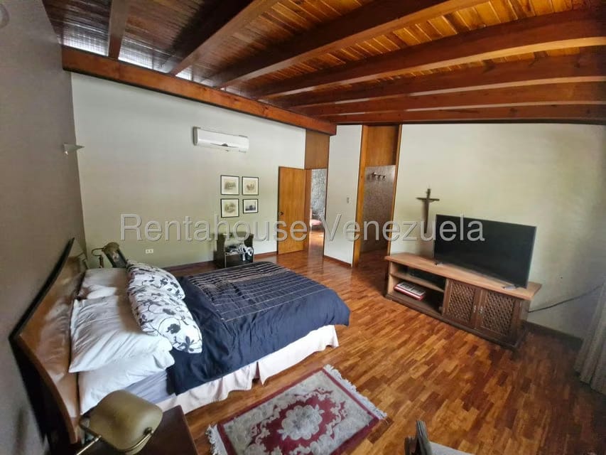 Casa (1 Nivel) en Venta en Prados del Este, Distrito Metropolitano - 25