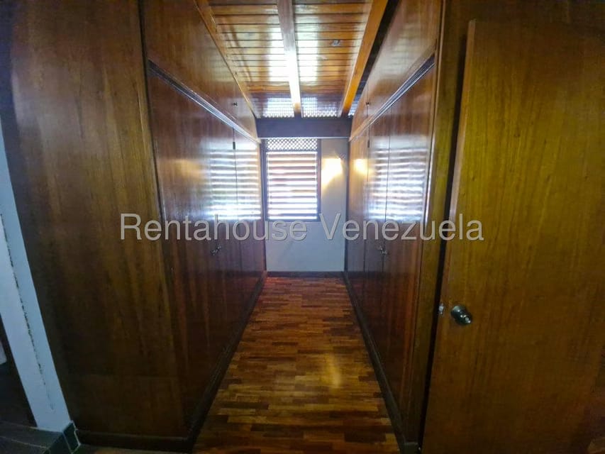 Casa (1 Nivel) en Venta en Prados del Este, Distrito Metropolitano - 26