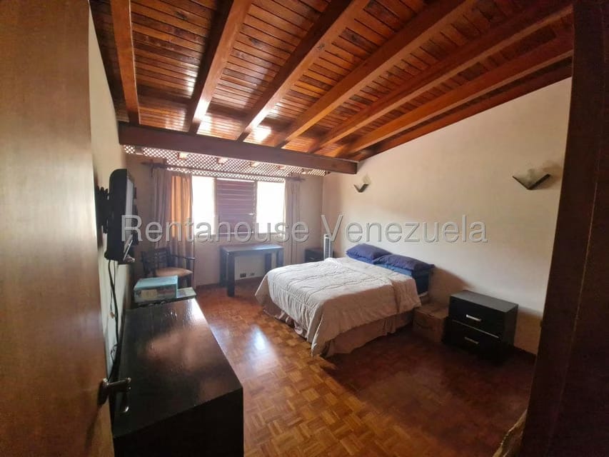 Casa (1 Nivel) en Venta en Prados del Este, Distrito Metropolitano - 28