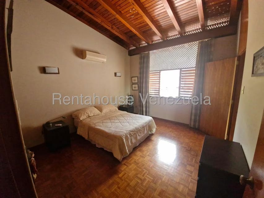 Casa (1 Nivel) en Venta en Prados del Este, Distrito Metropolitano - 30