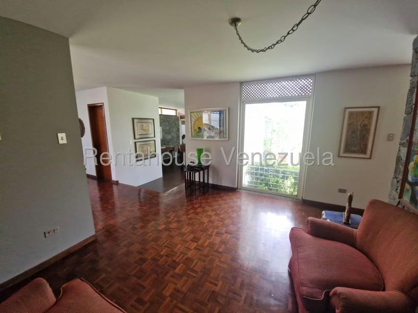 Casa (1 Nivel) en Venta en Prados del Este, Distrito Metropolitano - 4
