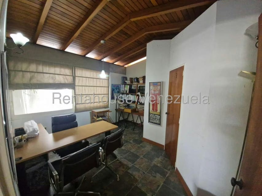 Casa (1 Nivel) en Venta en Prados del Este, Distrito Metropolitano - 34