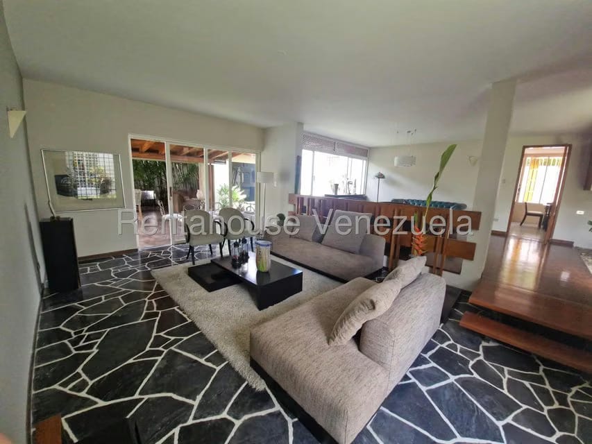 Casa (1 Nivel) en Venta en Prados del Este, Distrito Metropolitano - 9