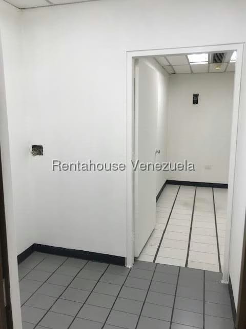 Comercial (Oficina) en Venta en Los Cortijos de Lourdes, Distrito Metropolitano - 12