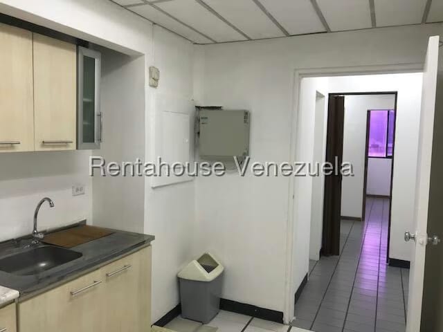 Comercial (Oficina) en Venta en Los Cortijos de Lourdes, Distrito Metropolitano - 13