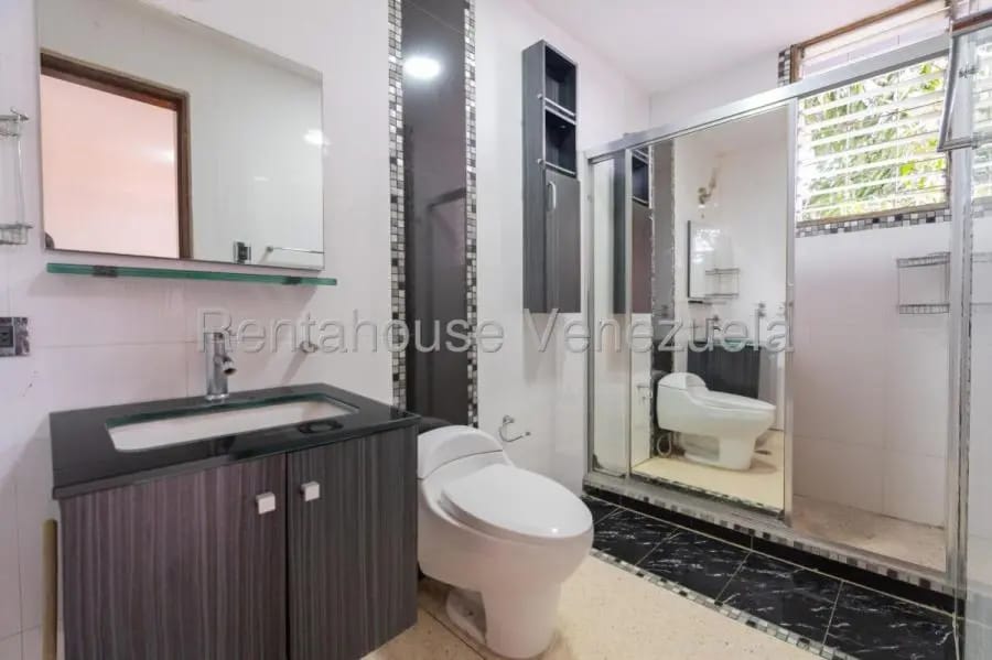 Casa en Venta en El Marques Caracas - 16