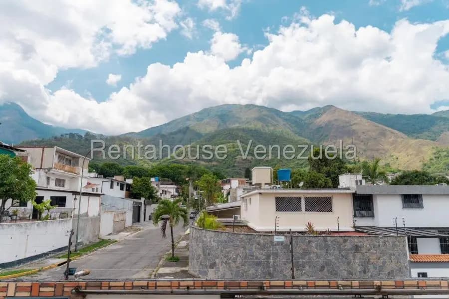 Casa en Venta en El Marques Caracas - 4