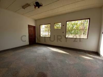 Gran casa estilo colonial Avenida Baralt sector Indio Mara - 7