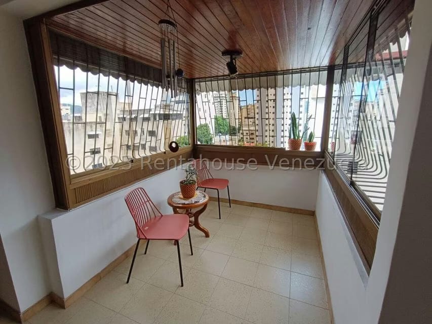 Apartamento (1 Nivel) en Venta en Valle Abajo, Distrito Metropolitano - 12