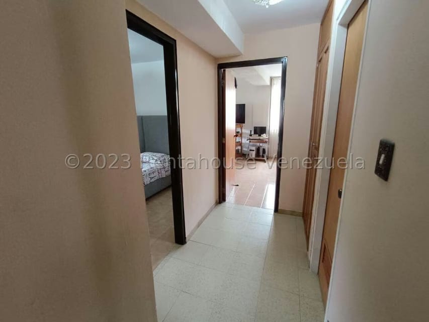 Apartamento (1 Nivel) en Venta en Valle Abajo, Distrito Metropolitano - 25