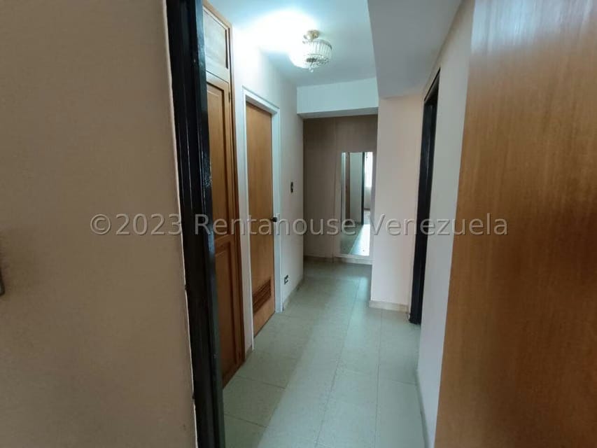 Apartamento (1 Nivel) en Venta en Valle Abajo, Distrito Metropolitano - 26