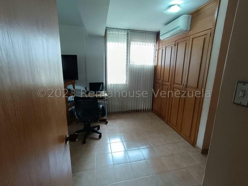 Apartamento (1 Nivel) en Venta en Valle Abajo, Distrito Metropolitano - 27