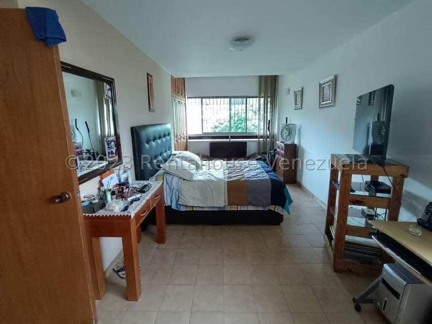 Apartamento (1 Nivel) en Venta en Valle Abajo, Distrito Metropolitano - 28
