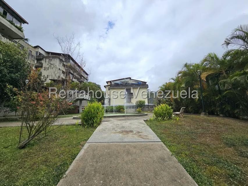 Apartamento (Planta Baja) en Venta en Miranda, Distrito Metropolitano - 2