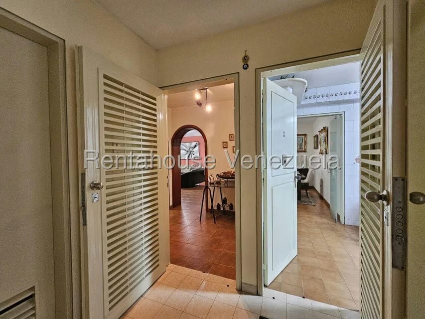 Apartamento (Planta Baja) en Venta en Miranda, Distrito Metropolitano - 3