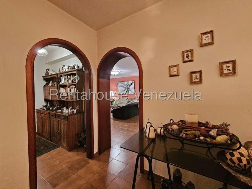Apartamento (Planta Baja) en Venta en Miranda, Distrito Metropolitano - 4