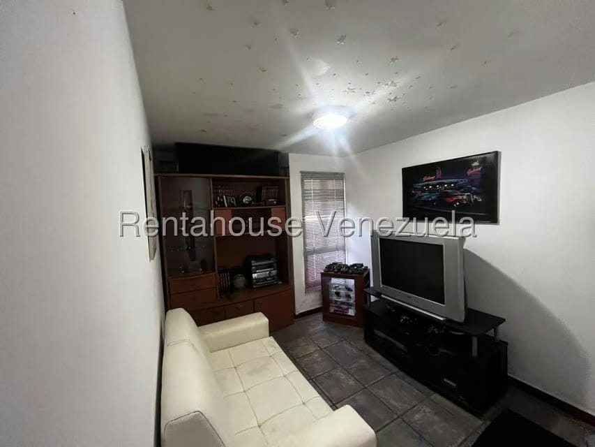 Casa (Multipes Niveles) en Venta en Valle Alto, Miranda - 6