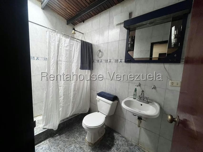 Casa (Multipes Niveles) en Venta en Valle Alto, Miranda - 7