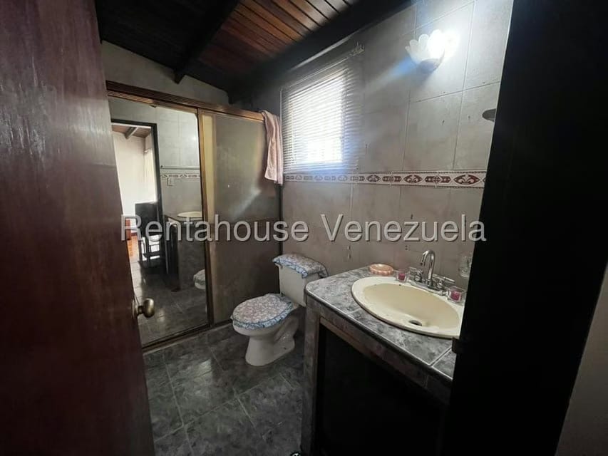 Casa (Multipes Niveles) en Venta en Valle Alto, Miranda - 8