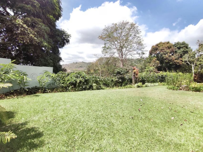 Casa (Colonial) en Venta en Tusmare, Distrito Metropolitano - 2