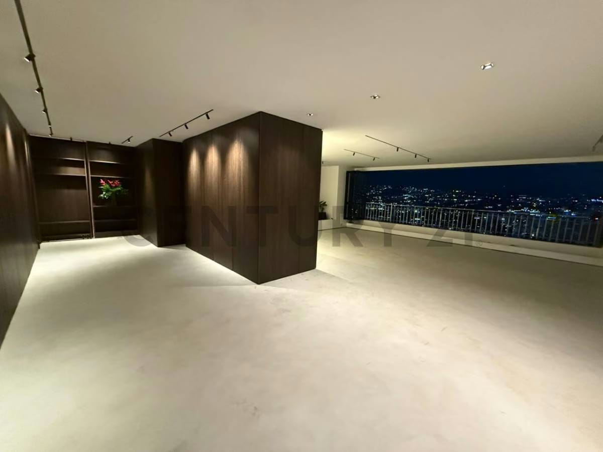 Alquiler en Altamira Norte con la mejor vista de Caracas