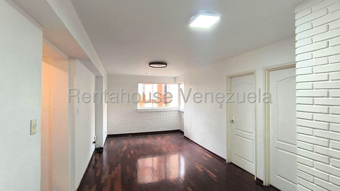 Apartamento (1 Nivel) en Alquiler en Terrazas del Club Hipico, Distrito Metropolitano - 2