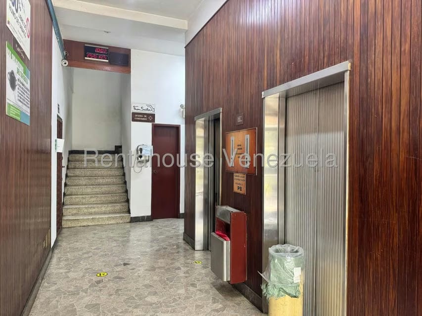 Comercial (Galpon - Deposito) en Venta en Los Cortijos de Lourdes, Distrito Metropolitano - 16