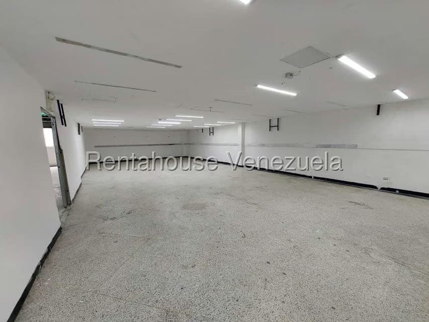 Comercial (Galpon - Deposito) en Venta en Los Cortijos de Lourdes, Distrito Metropolitano - 10