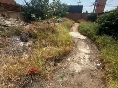 Terreno en venta en Avenida el Milagro - 7