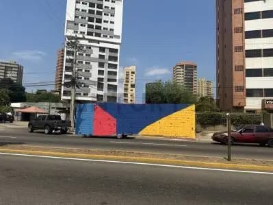 Terreno en venta en Avenida el Milagro - 8