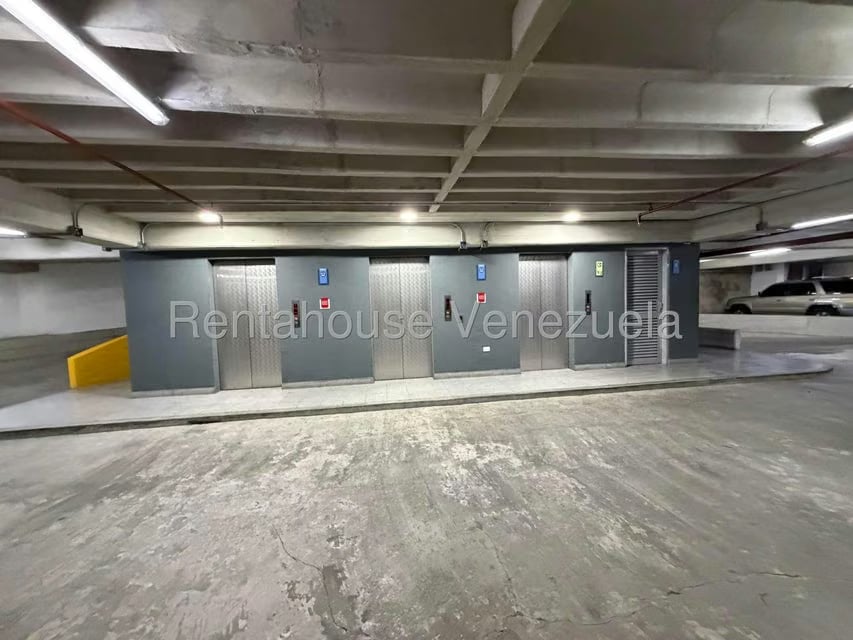 Oficina en Venta en Las Mercedes, Distrito Metropolitano - 2