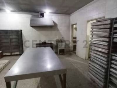 En venta edifcio comercial y residencial estructurado en tres niveles. - 9