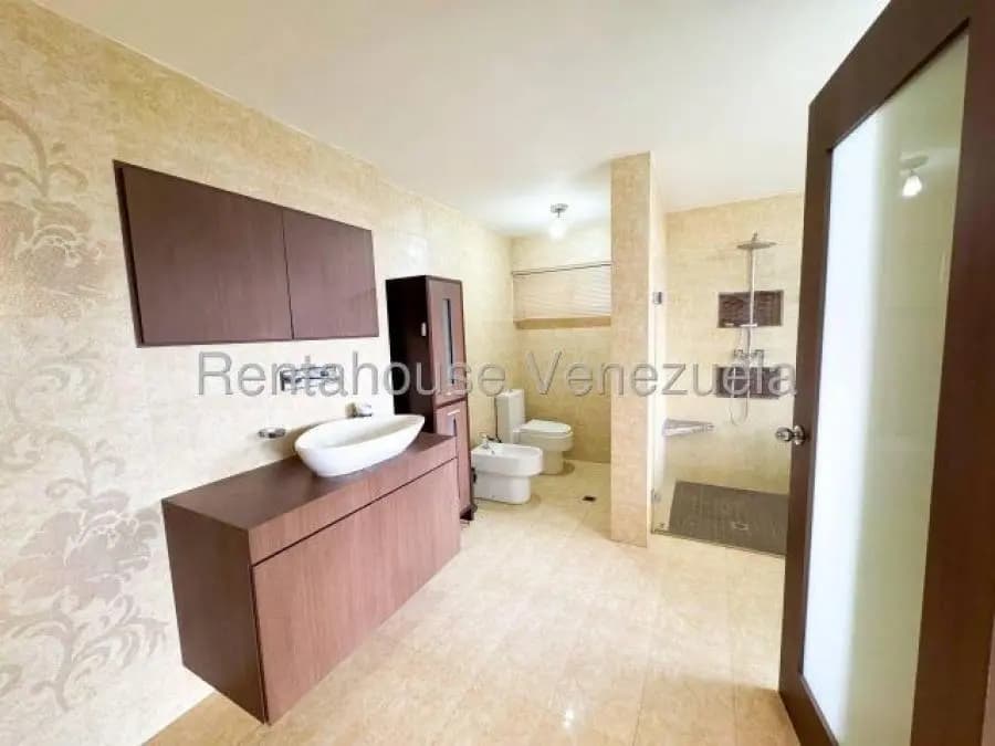 Casa en Venta en los naranjos del cafetal Caracas - 23