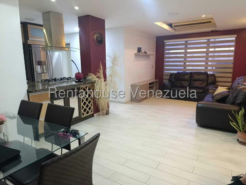 Apartamento (1 Nivel) en Venta en Zona Oeste, Lara - 2