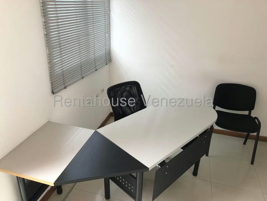 Comercial (Local Comercial) en Alquiler en La Trinidad, Distrito Metropolitano - 2