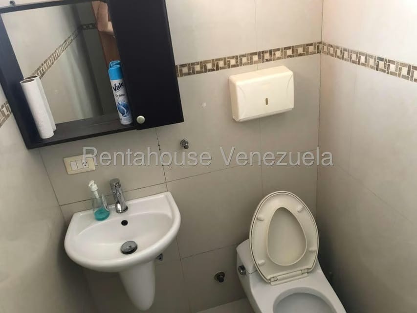 Comercial (Local Comercial) en Alquiler en La Trinidad, Distrito Metropolitano - 8