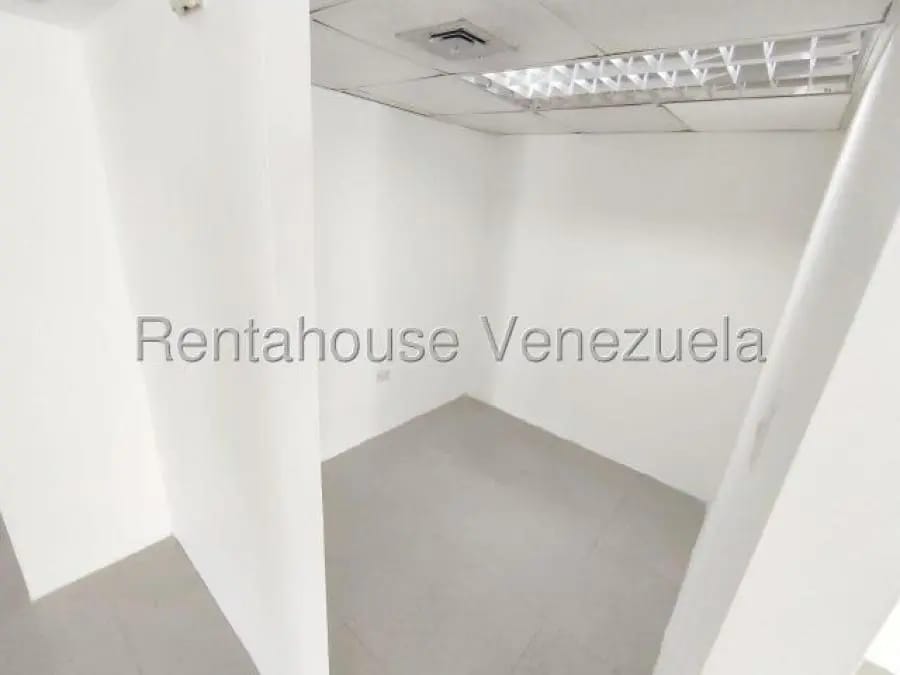 Oficina en Alquiler en los ruices Caracas - 13