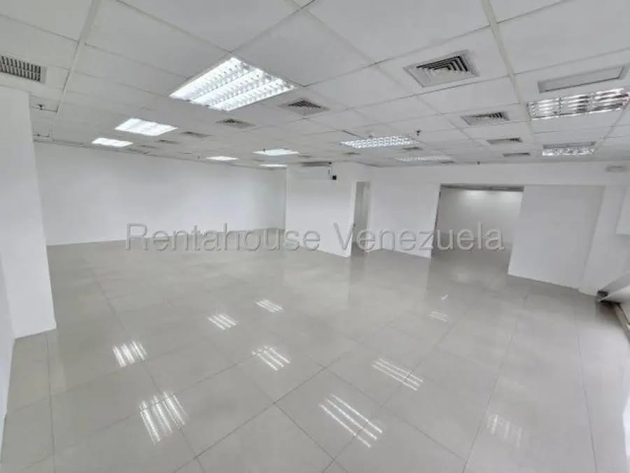 Oficina en Alquiler en los ruices Caracas - 4