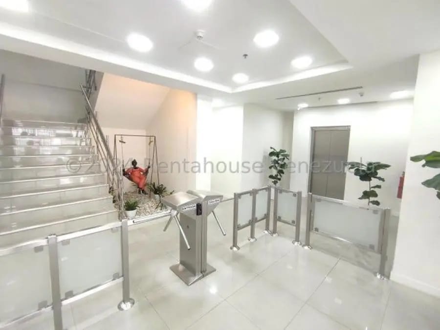 Oficina en Alquiler en los ruices Caracas - 9