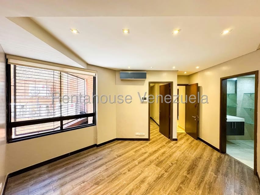 Apartamento (1 Nivel) en Venta en Los Samanes, Distrito Metropolitano - 30