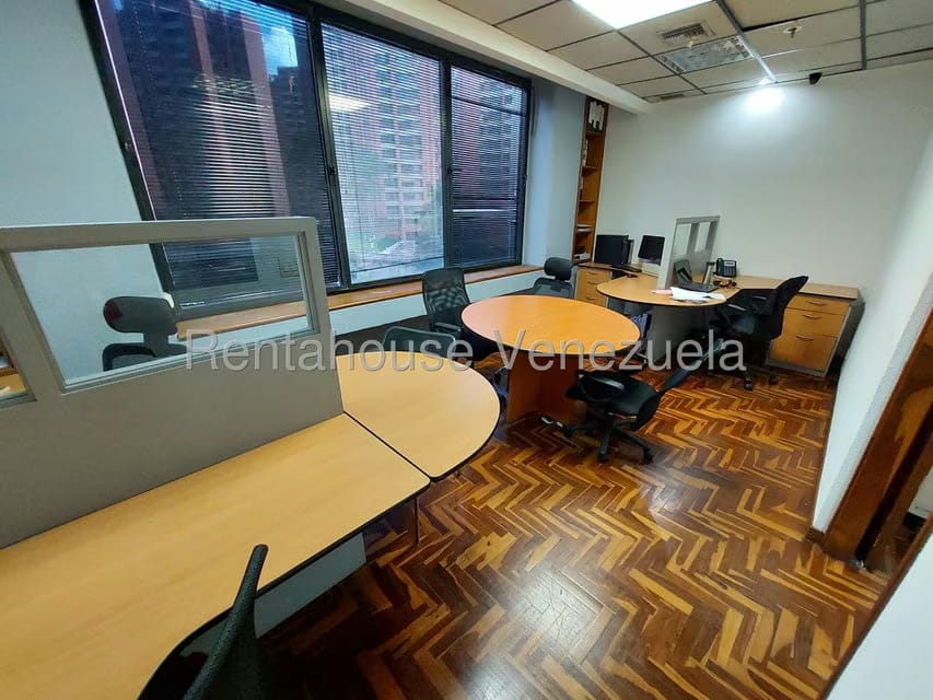 Comercial (Oficina) en Venta en Prados del Este, Distrito Metropolitano - 16