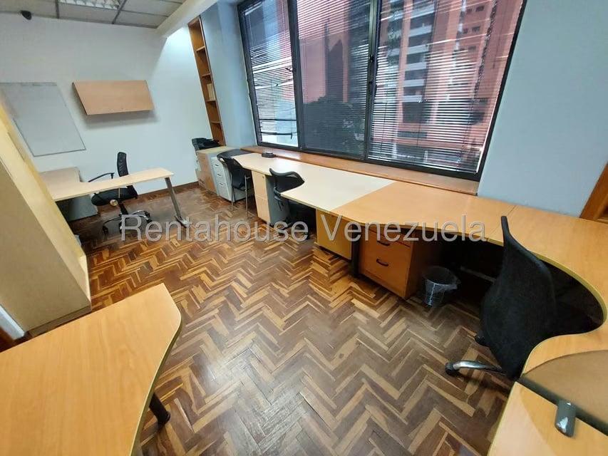 Oficina en Venta en Prados del Este, Distrito Metropolitano - 7