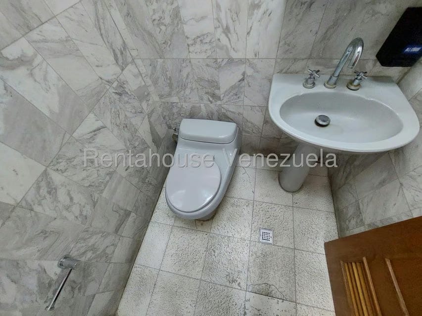 Comercial (Oficina) en Venta en Prados del Este, Distrito Metropolitano - 8