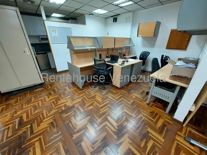 Comercial (Oficina) en Venta en Prados del Este, Distrito Metropolitano - 9